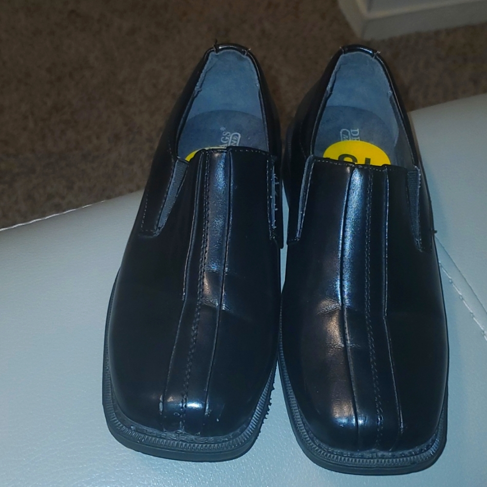 Dress shoes
